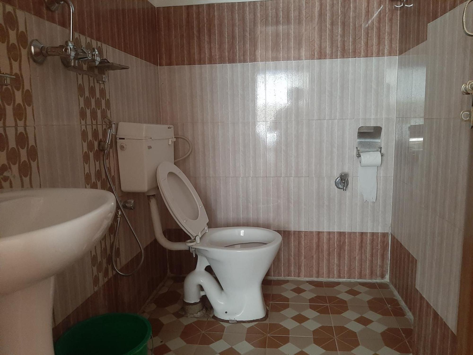 Hotel Lake N Yeti بوكْرا المظهر الخارجي الصورة